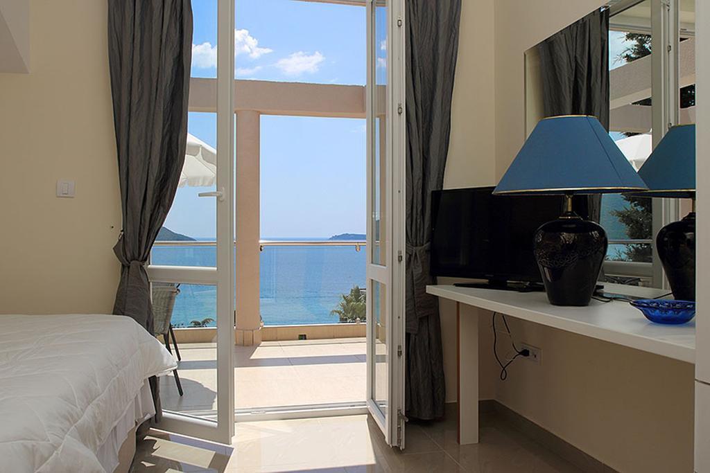 Swiss Residence Montenegro ヘルツェグ・ノヴィ エクステリア 写真