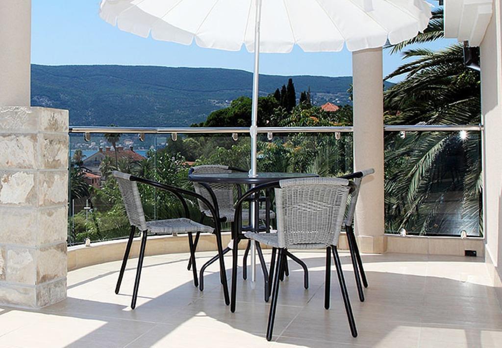 Swiss Residence Montenegro ヘルツェグ・ノヴィ エクステリア 写真