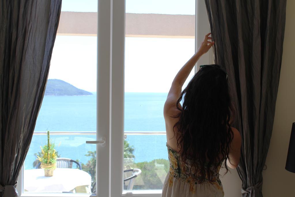 Swiss Residence Montenegro ヘルツェグ・ノヴィ エクステリア 写真